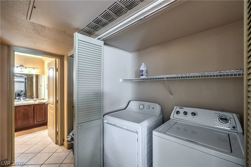 1150 Buffalo, Las Vegas, NV 89128