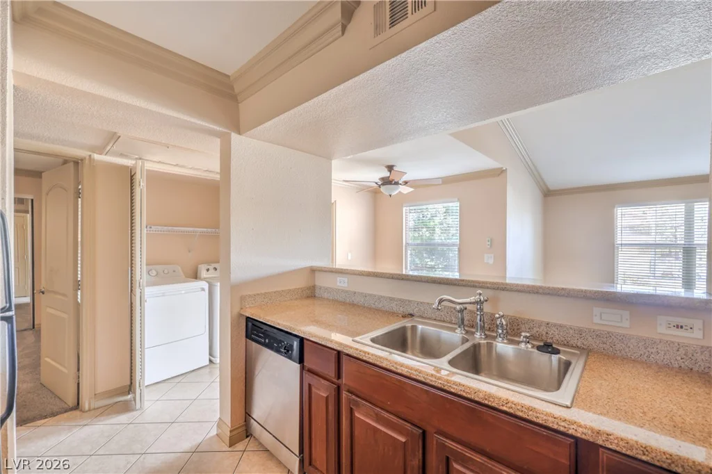 1150 Buffalo, Las Vegas, NV 89128