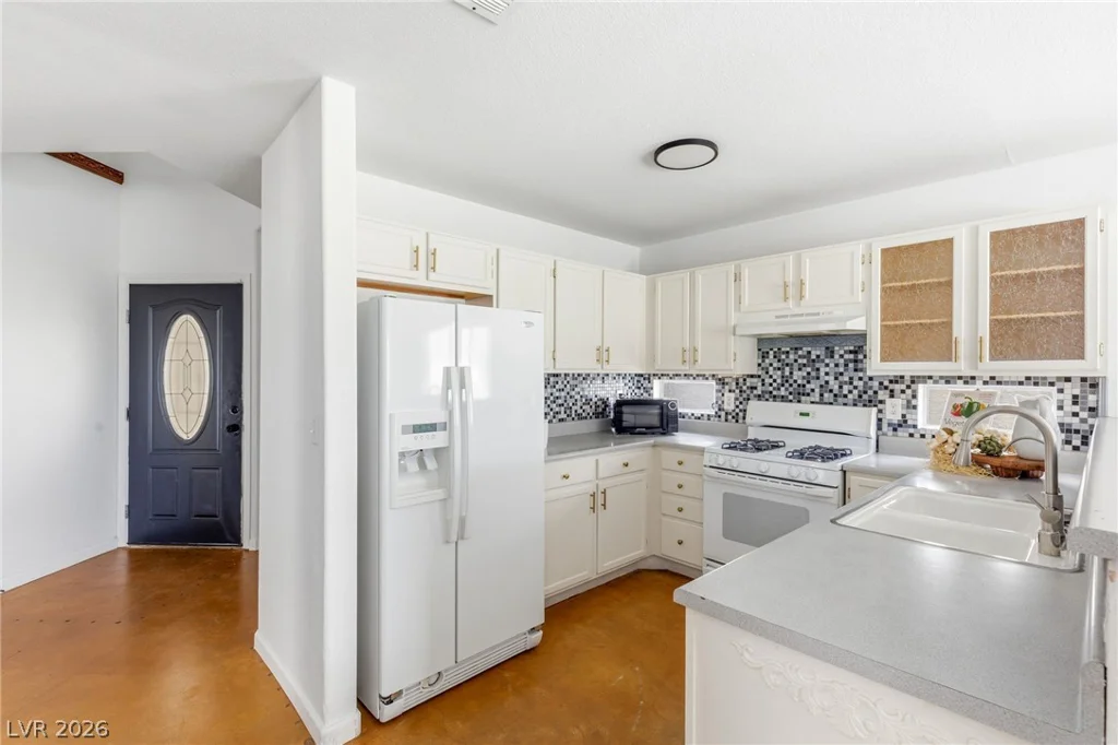 8233 Hydra, Las Vegas, NV 89128