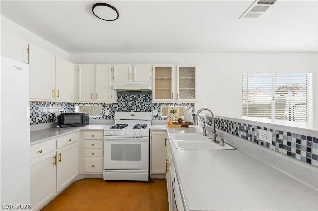 8233 Hydra, Las Vegas, NV 89128