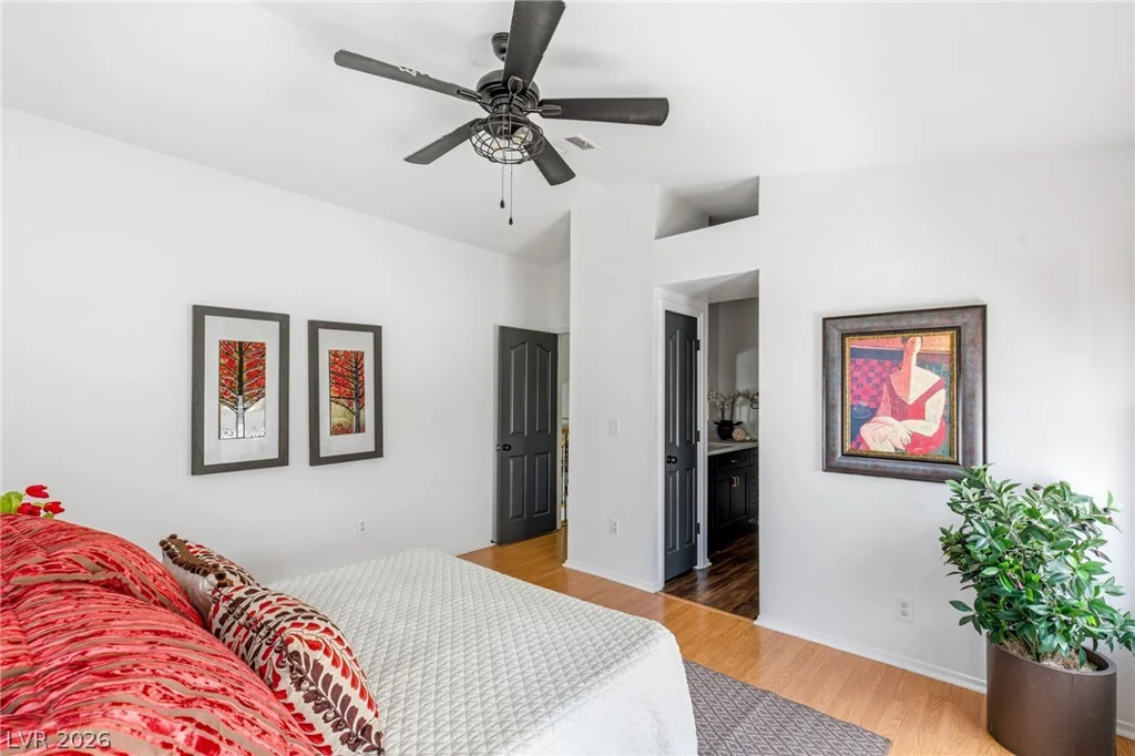 8233 Hydra, Las Vegas, NV 89128