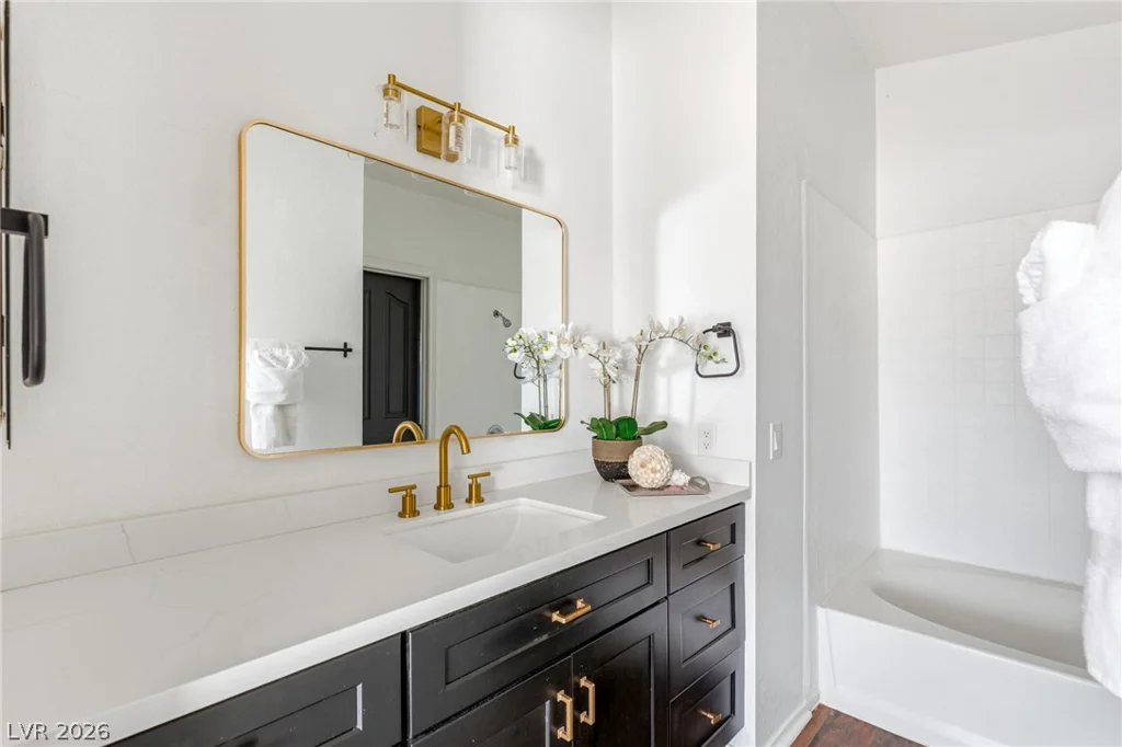 8233 Hydra, Las Vegas, NV 89128