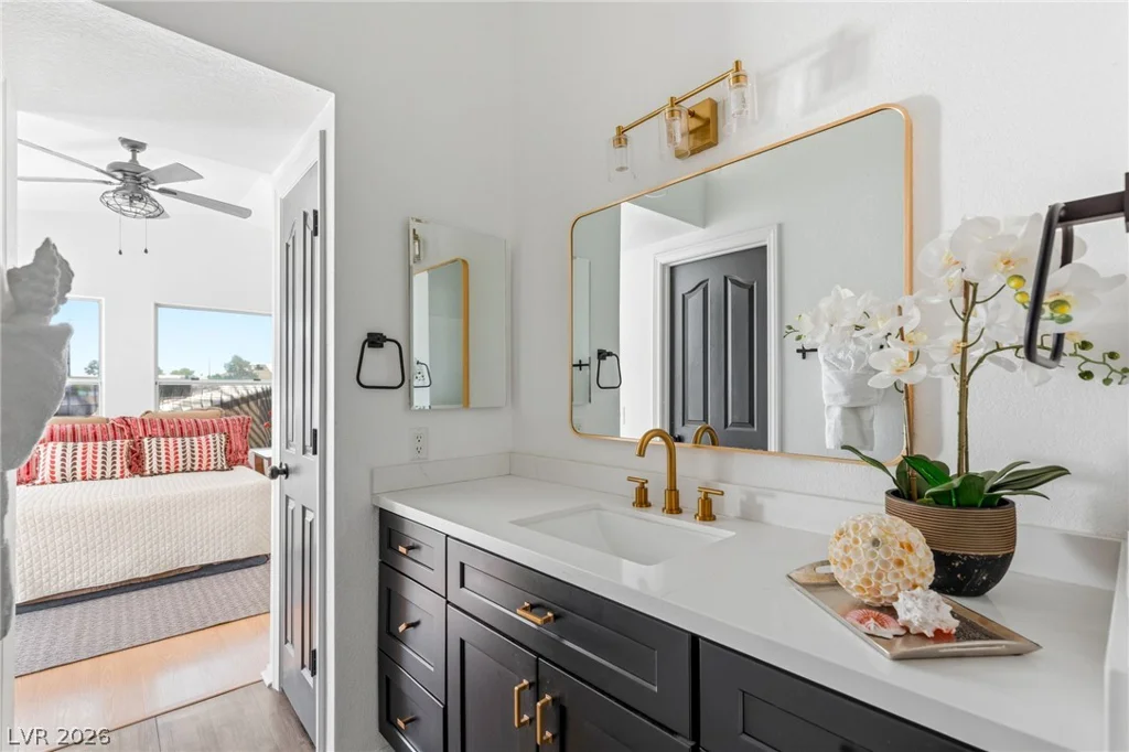 8233 Hydra, Las Vegas, NV 89128