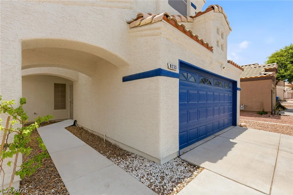 8233 Hydra, Las Vegas, NV 89128