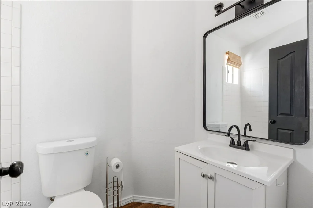 8233 Hydra, Las Vegas, NV 89128