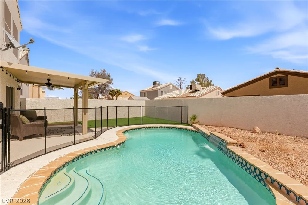 8233 Hydra, Las Vegas, NV 89128