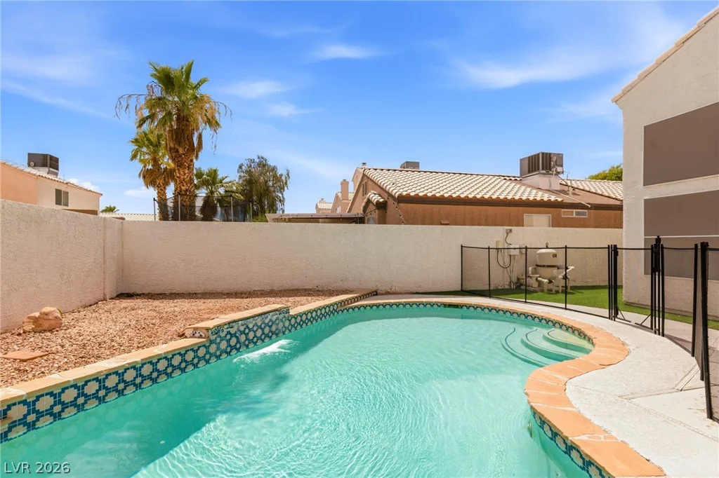 8233 Hydra, Las Vegas, NV 89128