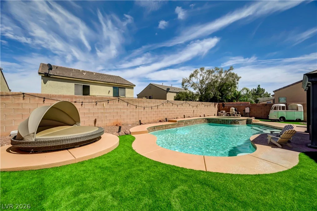 8108 Rocket, Las Vegas, NV 89131