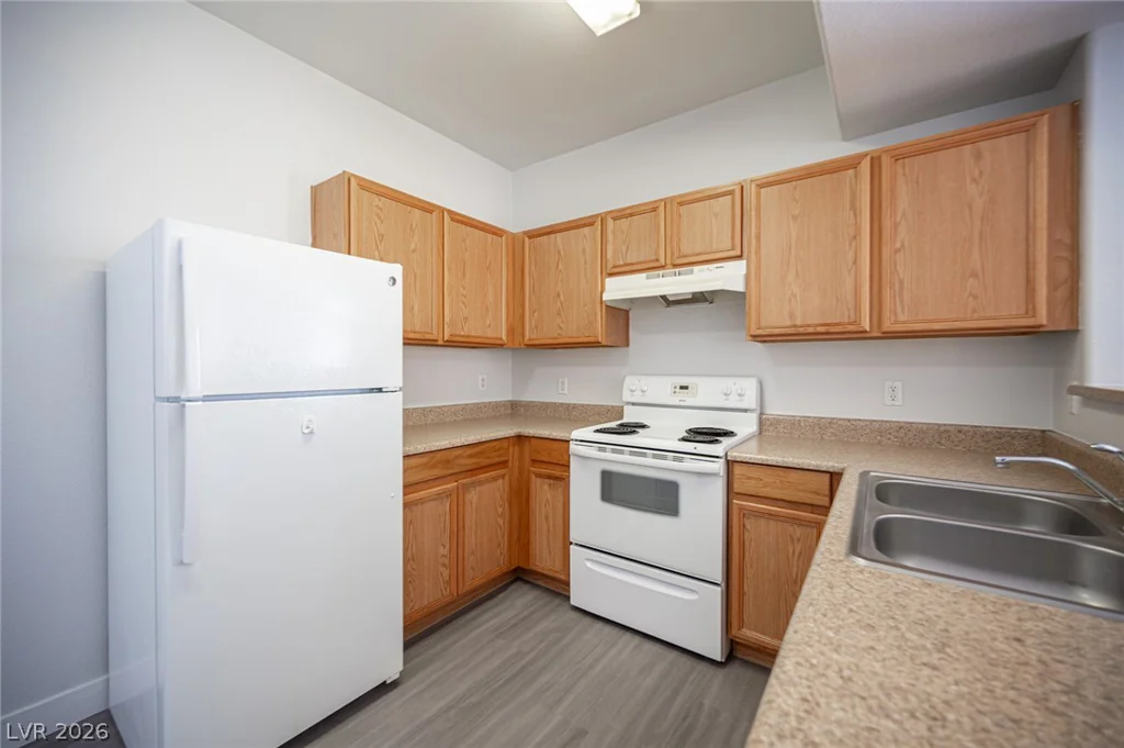 2010 Rancho Lake, Las Vegas, NV 89108