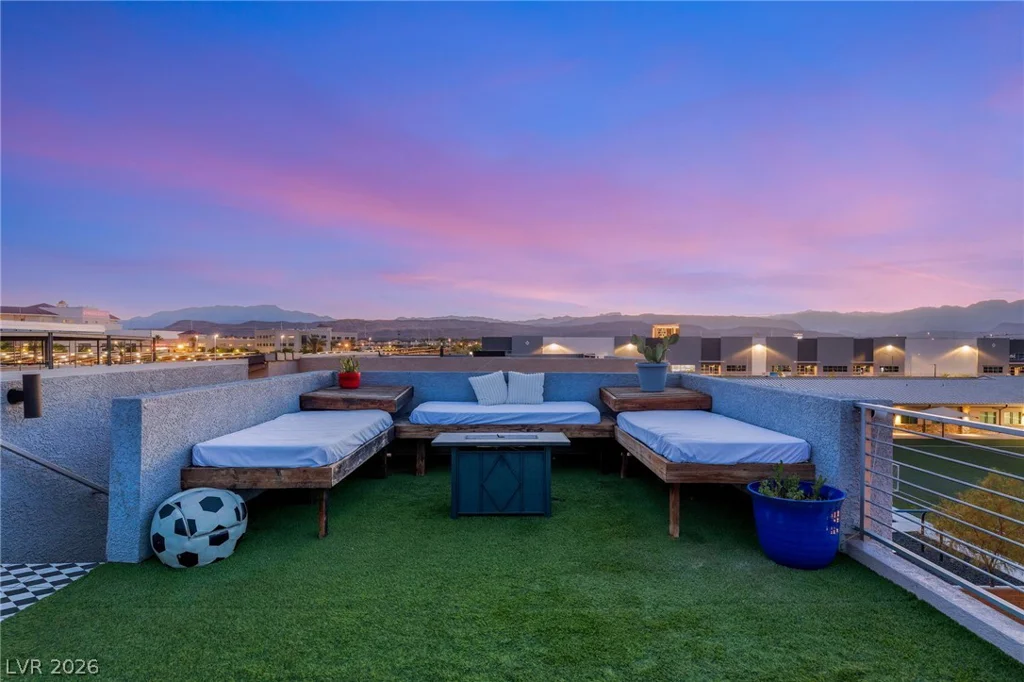 8111 Haywood Estate, Las Vegas, NV 89113