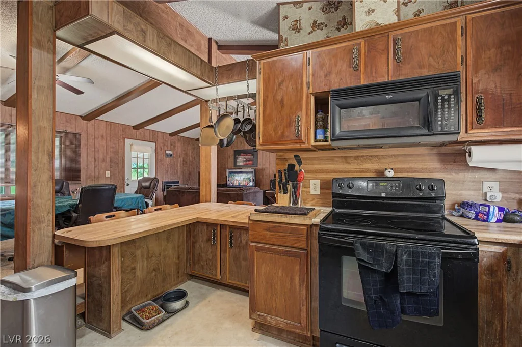 2171 Quail Run, Pahrump, NV 89060