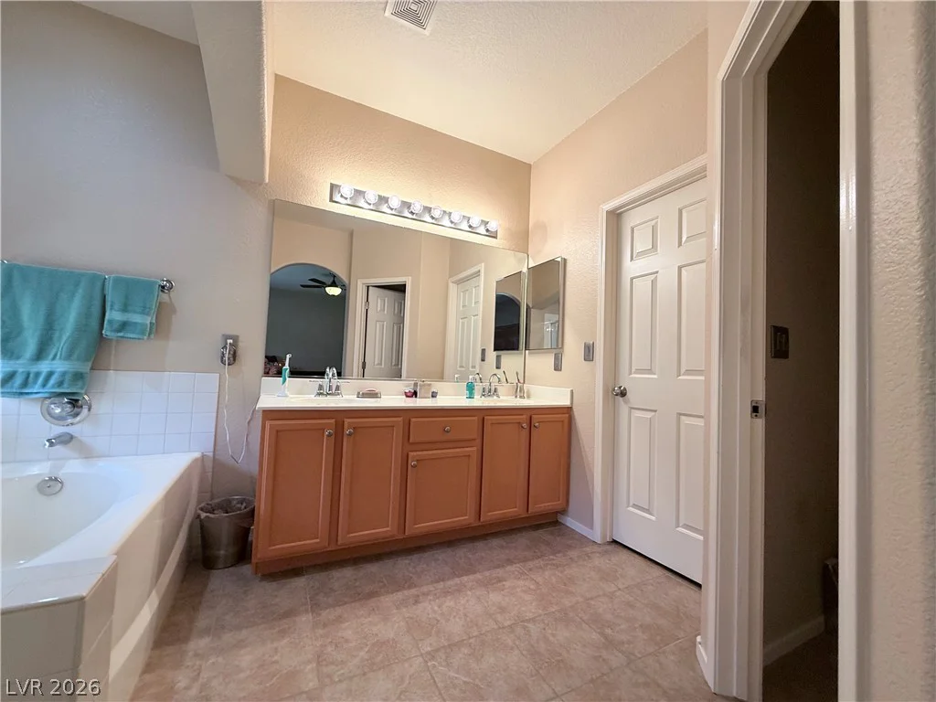 8121 Danaides, Las Vegas, NV 89131