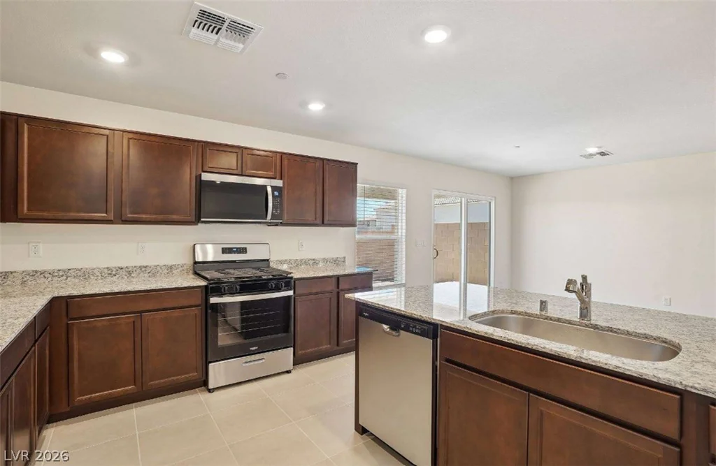 9532 Hinson, Las Vegas, NV 89139