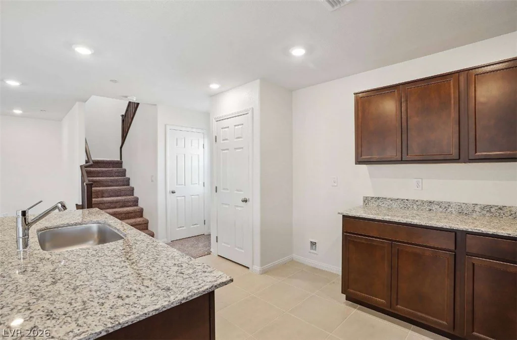 9532 Hinson, Las Vegas, NV 89139