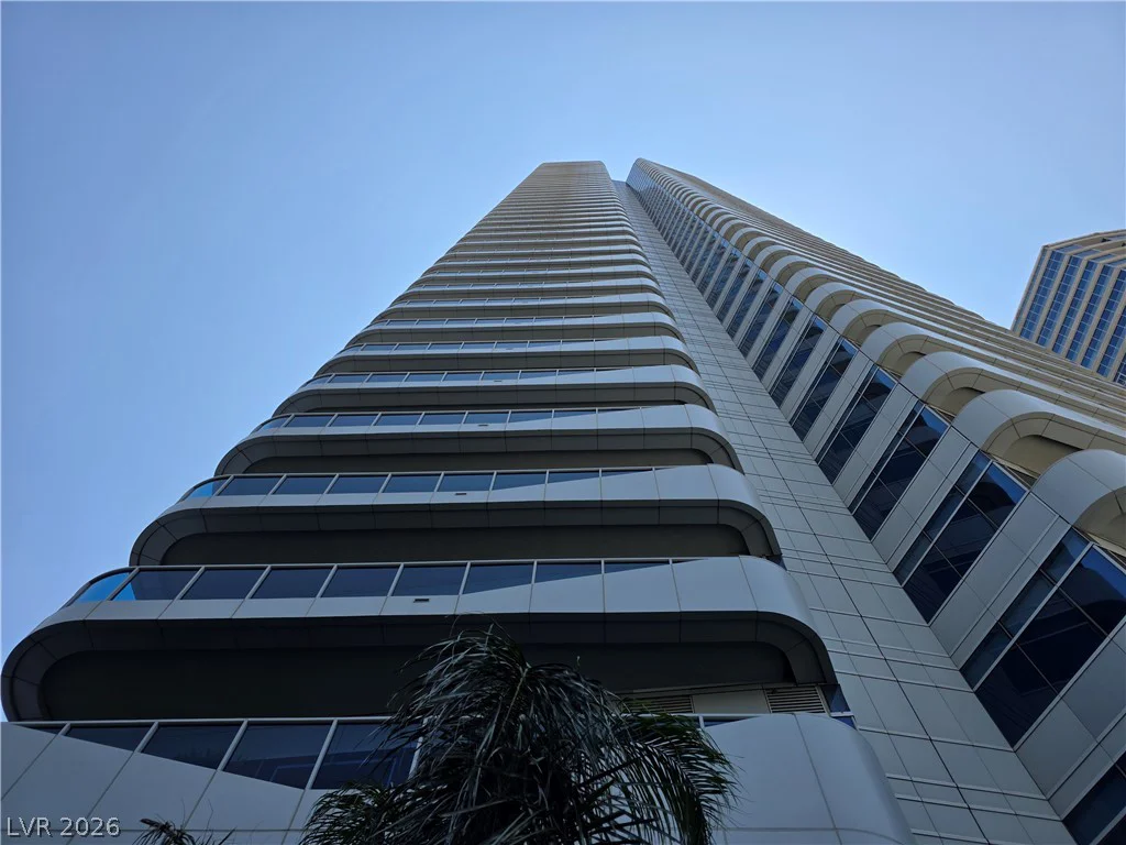 4471 Dean Martin, Las Vegas, NV 89103