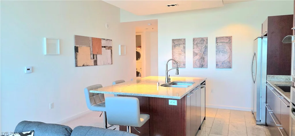 4471 Dean Martin, Las Vegas, NV 89103