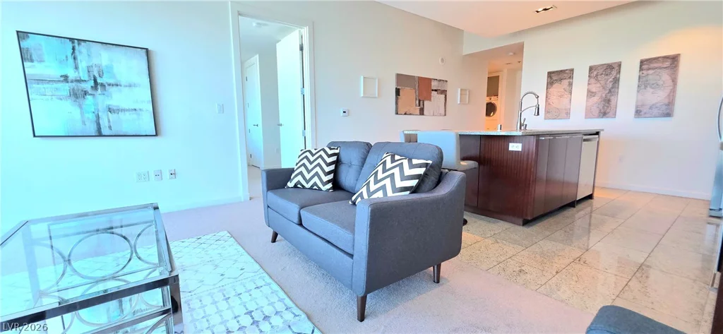 4471 Dean Martin, Las Vegas, NV 89103