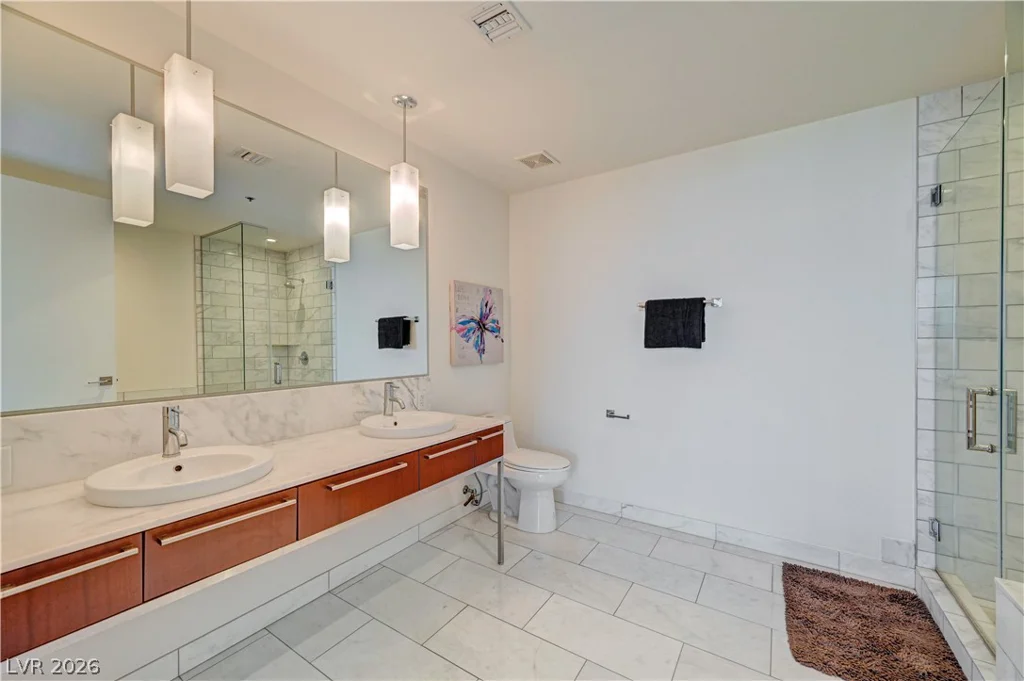 4471 Dean Martin, Las Vegas, NV 89103