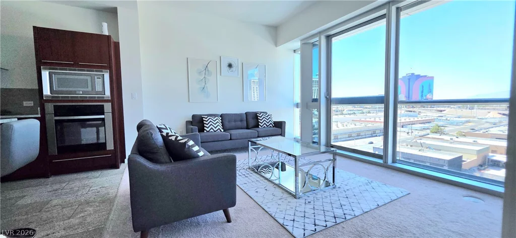 4471 Dean Martin, Las Vegas, NV 89103