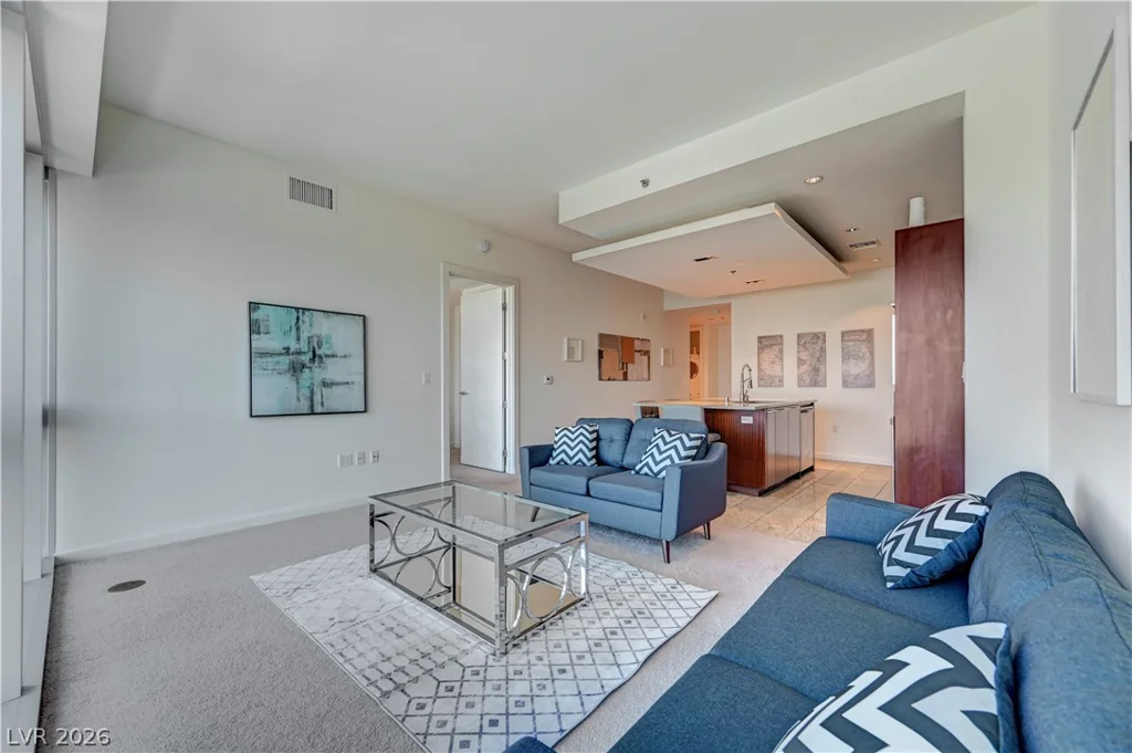 4471 Dean Martin, Las Vegas, NV 89103