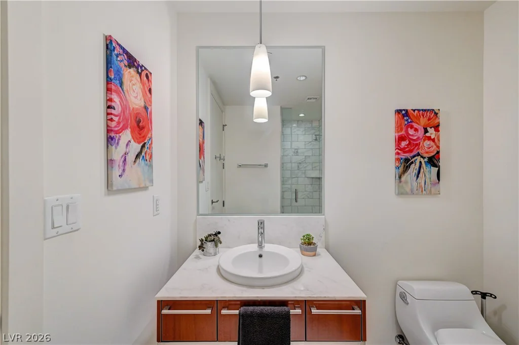 4471 Dean Martin, Las Vegas, NV 89103