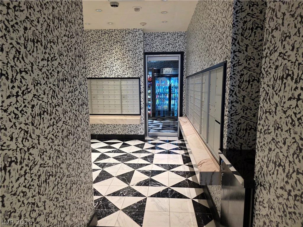 4471 Dean Martin, Las Vegas, NV 89103