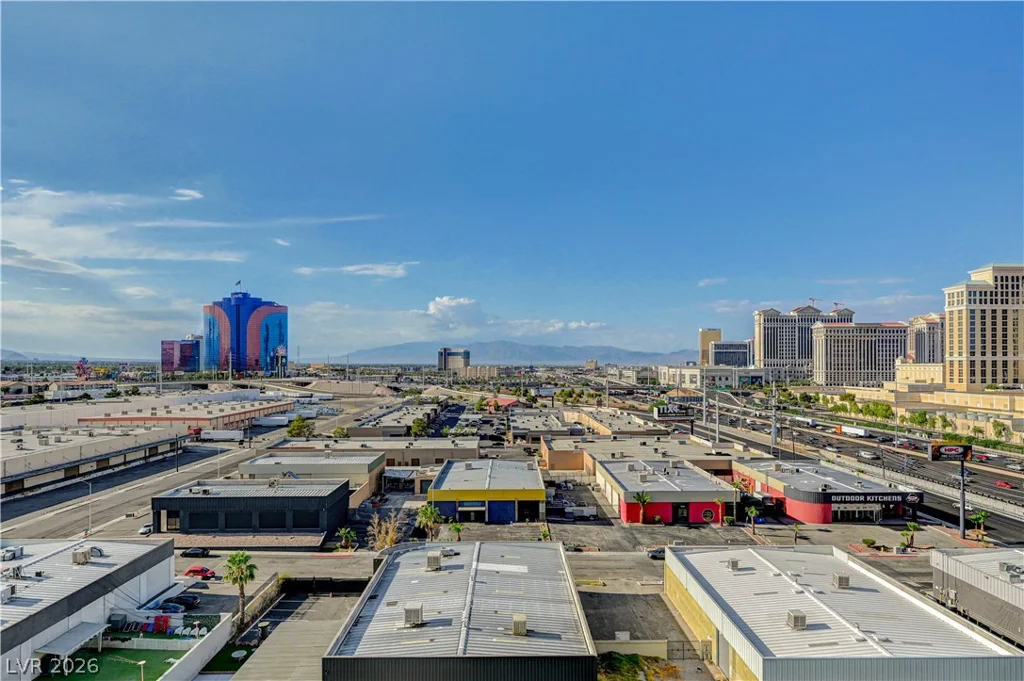 4471 Dean Martin, Las Vegas, NV 89103