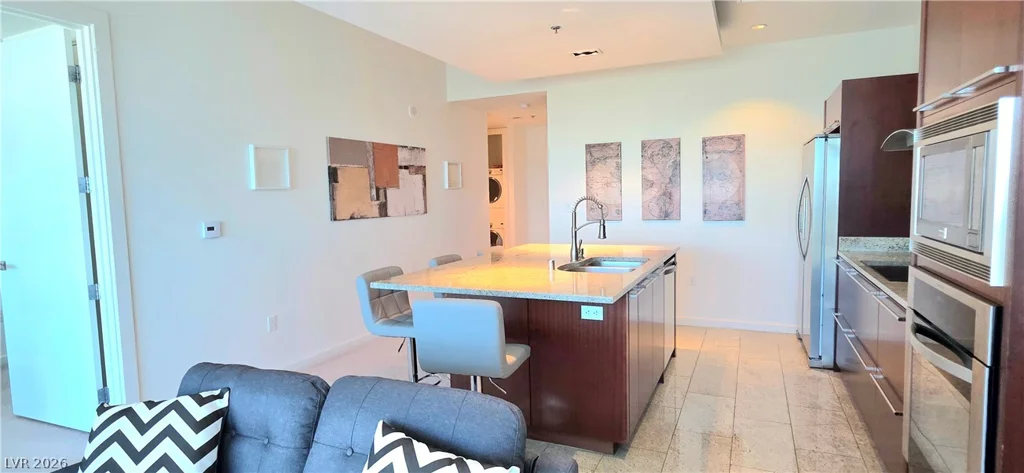 4471 Dean Martin, Las Vegas, NV 89103