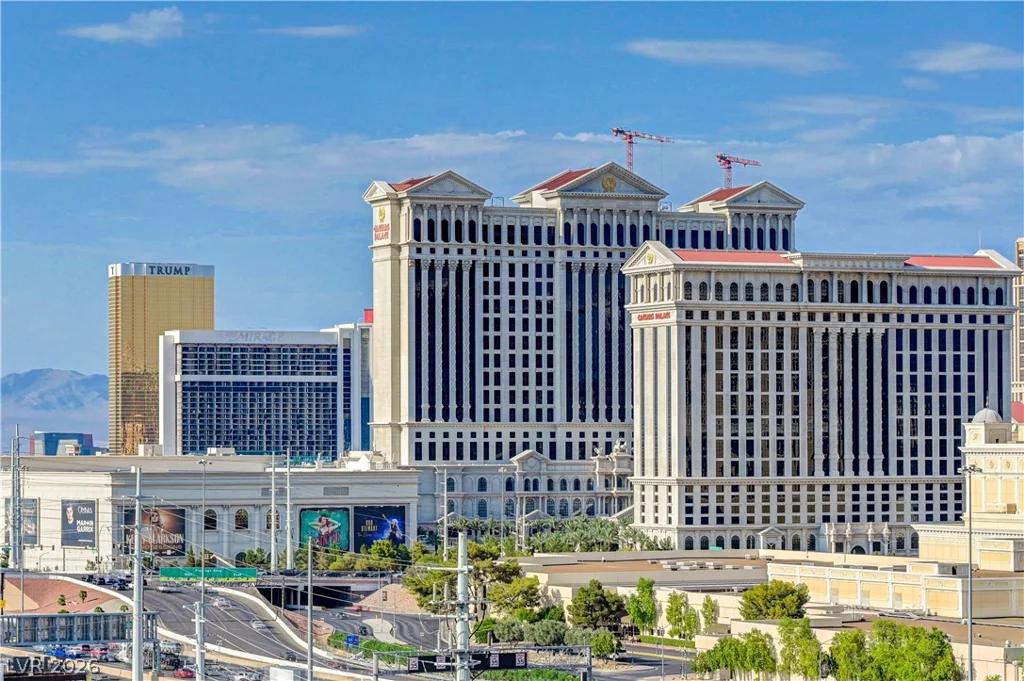 4471 Dean Martin, Las Vegas, NV 89103