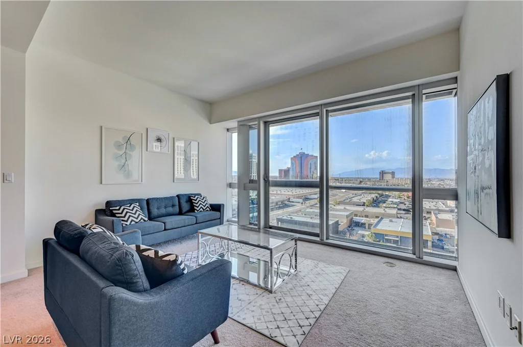 4471 Dean Martin, Las Vegas, NV 89103