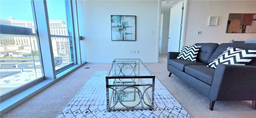 4471 Dean Martin, Las Vegas, NV 89103