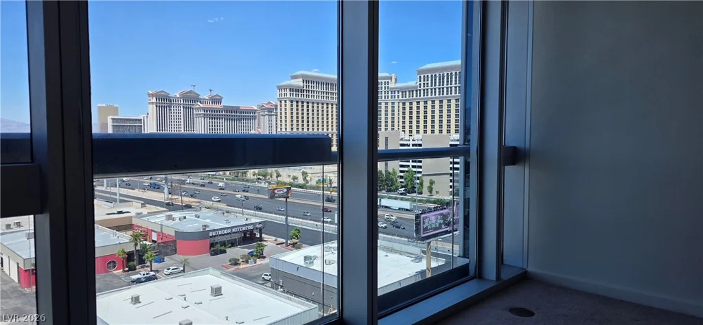 4471 Dean Martin, Las Vegas, NV 89103