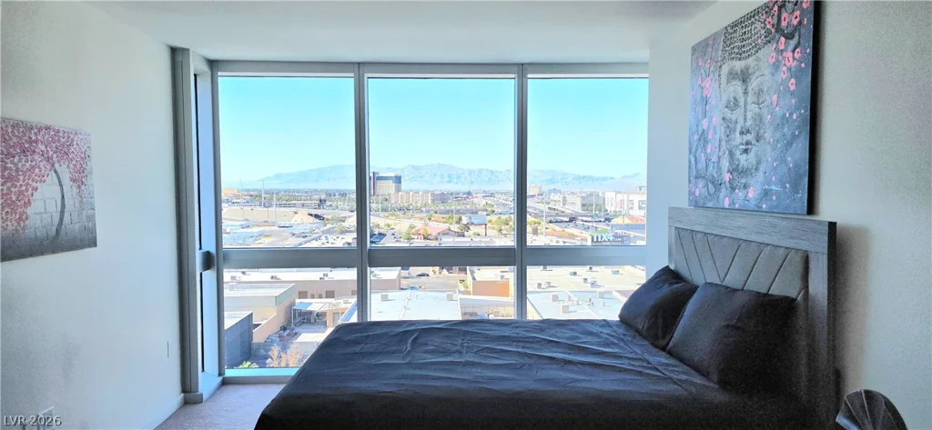 4471 Dean Martin, Las Vegas, NV 89103