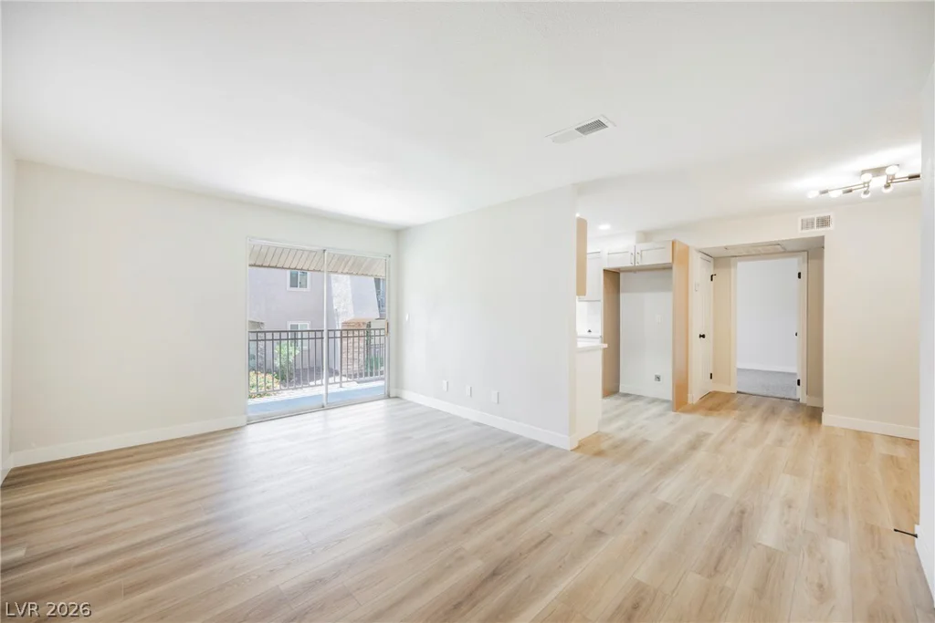 5295 Indian River, Las Vegas, NV 89103