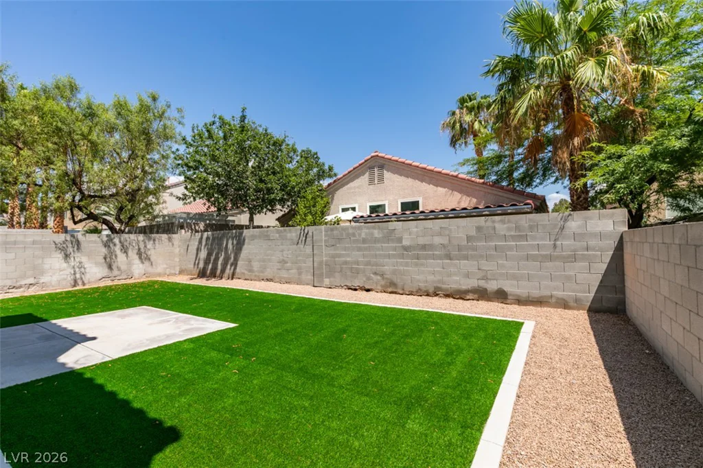 10004 Long Cattle, Las Vegas, NV 89117