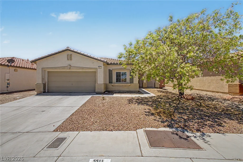 5511 Meedeldale, North Las Vegas, NV 89031