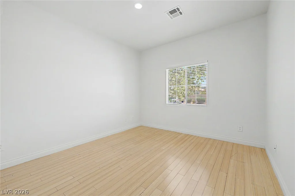 5511 Meedeldale, North Las Vegas, NV 89031