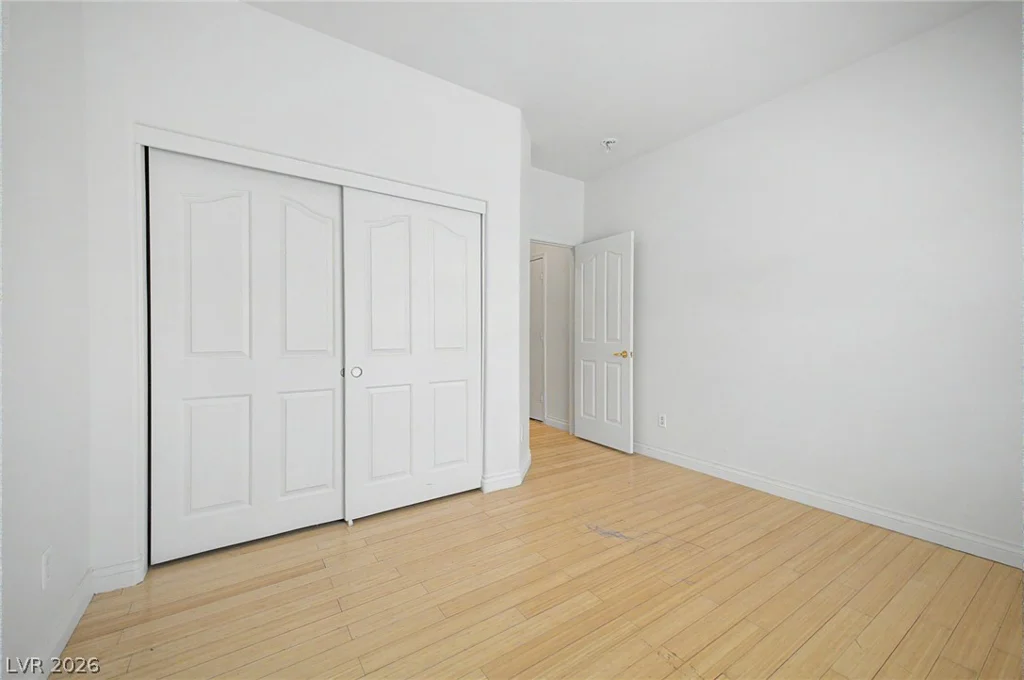 5511 Meedeldale, North Las Vegas, NV 89031
