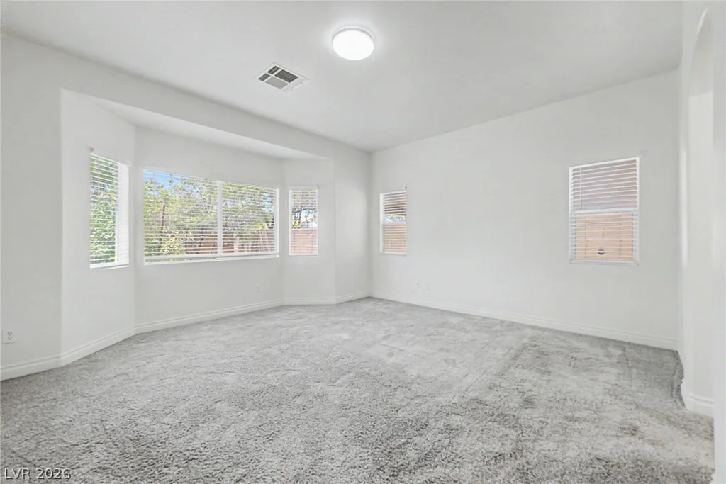 5511 Meedeldale, North Las Vegas, NV 89031