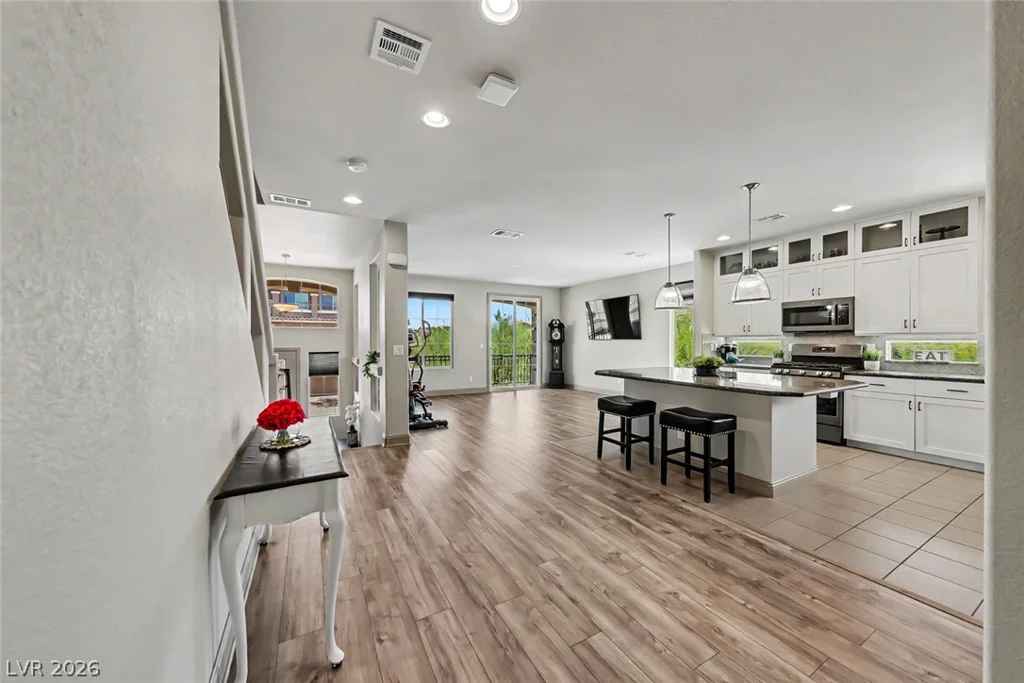 5507 Dry River, Las Vegas, NV 89141