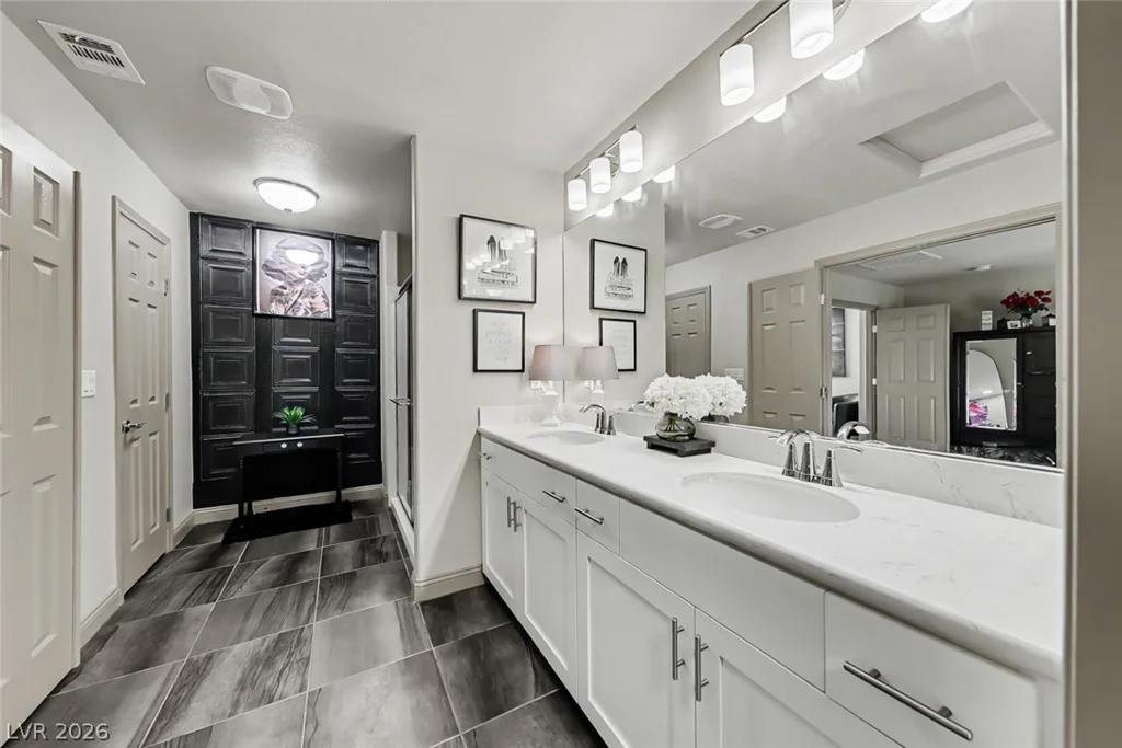 5507 Dry River, Las Vegas, NV 89141