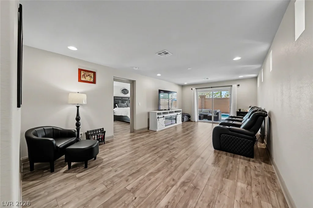 5507 Dry River, Las Vegas, NV 89141