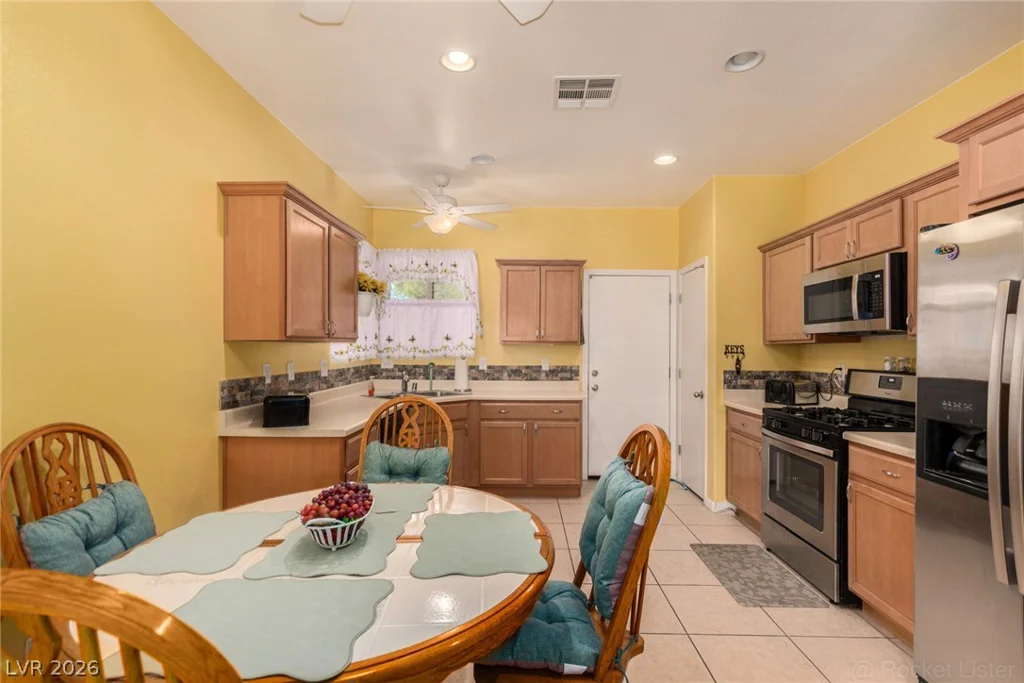 5911 Corbin, Las Vegas, NV 89122