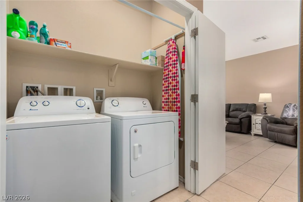 5911 Corbin, Las Vegas, NV 89122