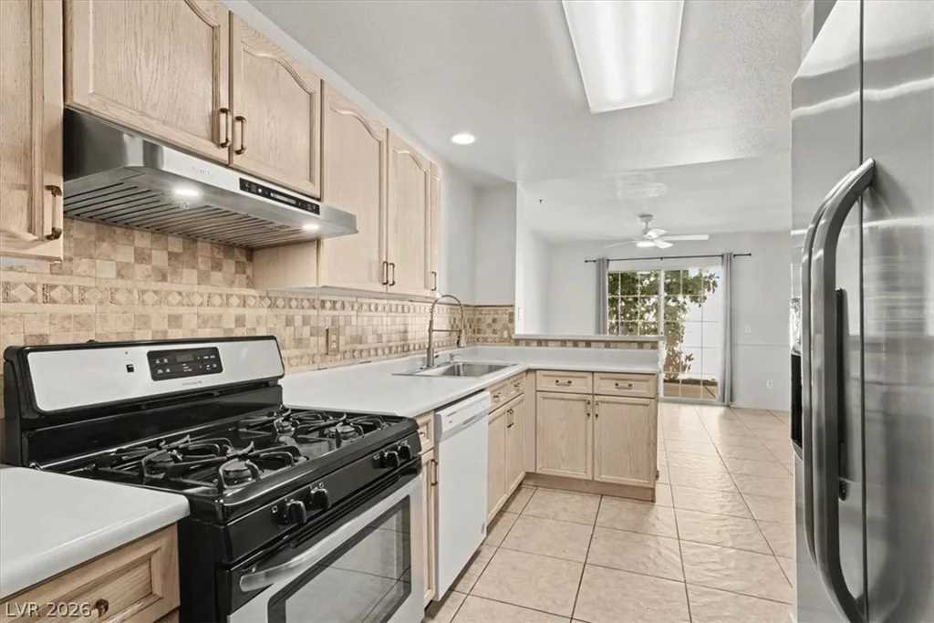 8440 Stoney Bluff, Las Vegas, NV 89129
