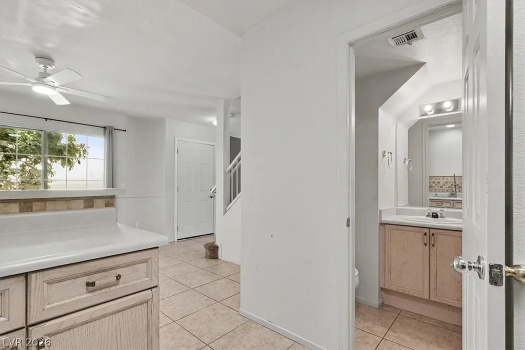 8440 Stoney Bluff, Las Vegas, NV 89129