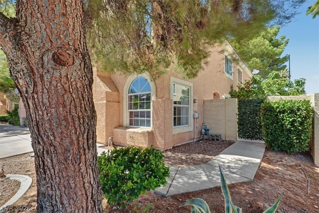 8440 Stoney Bluff, Las Vegas, NV 89129