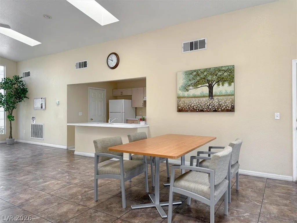 8440 Stoney Bluff, Las Vegas, NV 89129