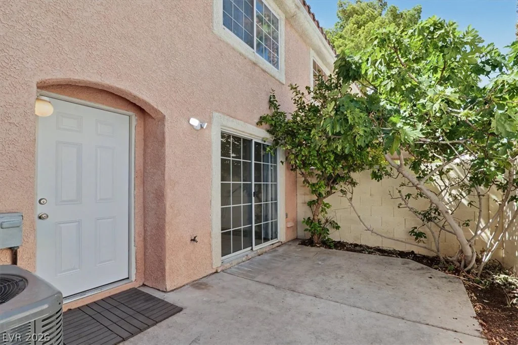 8440 Stoney Bluff, Las Vegas, NV 89129