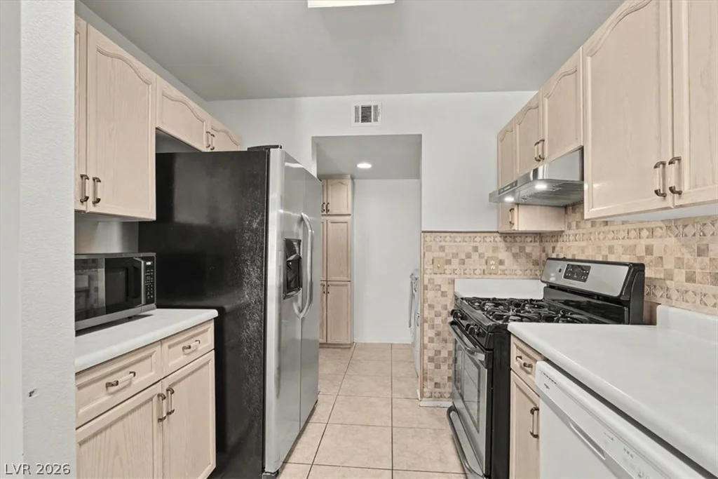 8440 Stoney Bluff, Las Vegas, NV 89129